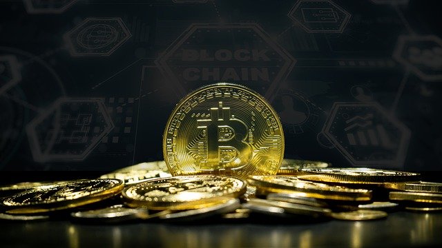 Bitcoin cai abaixo de US$ 78 mil em meio a temor de ataque bilionário