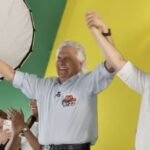 Caiado oficializa apoio...