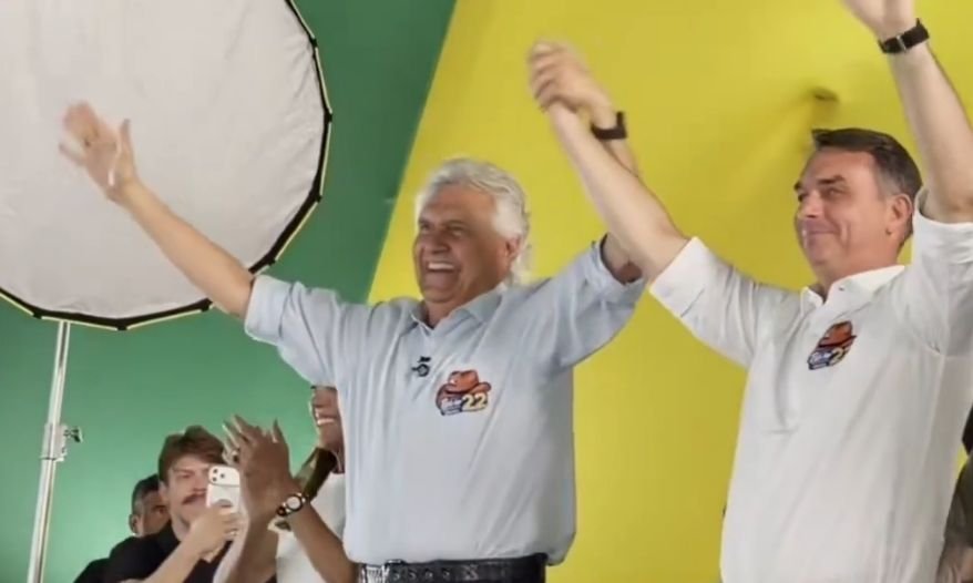 Caiado oficializa apoio a Flávio Bolsonaro para o segundo turno das eleições