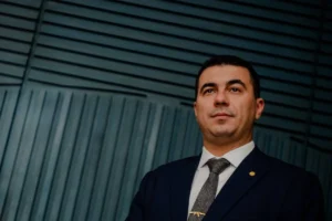 Candidato não eleito enfrenta denúncias de calote contra equipe de campanha