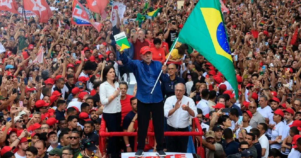 Decisão sobre ministérios do quarto mandato cabe apenas a Lula, afirma Casa Civil