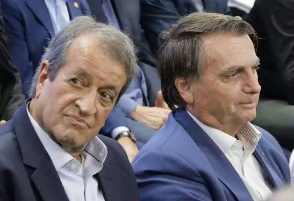 Defesa de Jair Bolsonaro solicita ao Supremo autorização para encontro com Valdemar Costa Neto