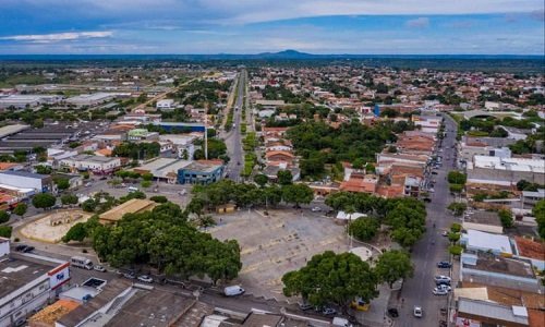 Denúncia aponta empresário atuando como servidor em licitações de Santo Estevão