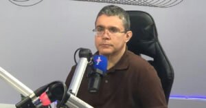 Desistência de Garotinho pode garantir vitória de Douglas Ruas no primeiro turno