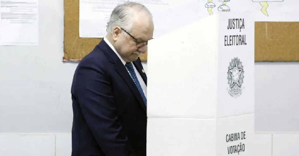 Edson Fachin cobra respeito às urnas e prega paz após segundo turno