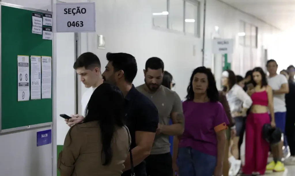 Eleitores enfrentam mudanças de locais de votação para o pleito