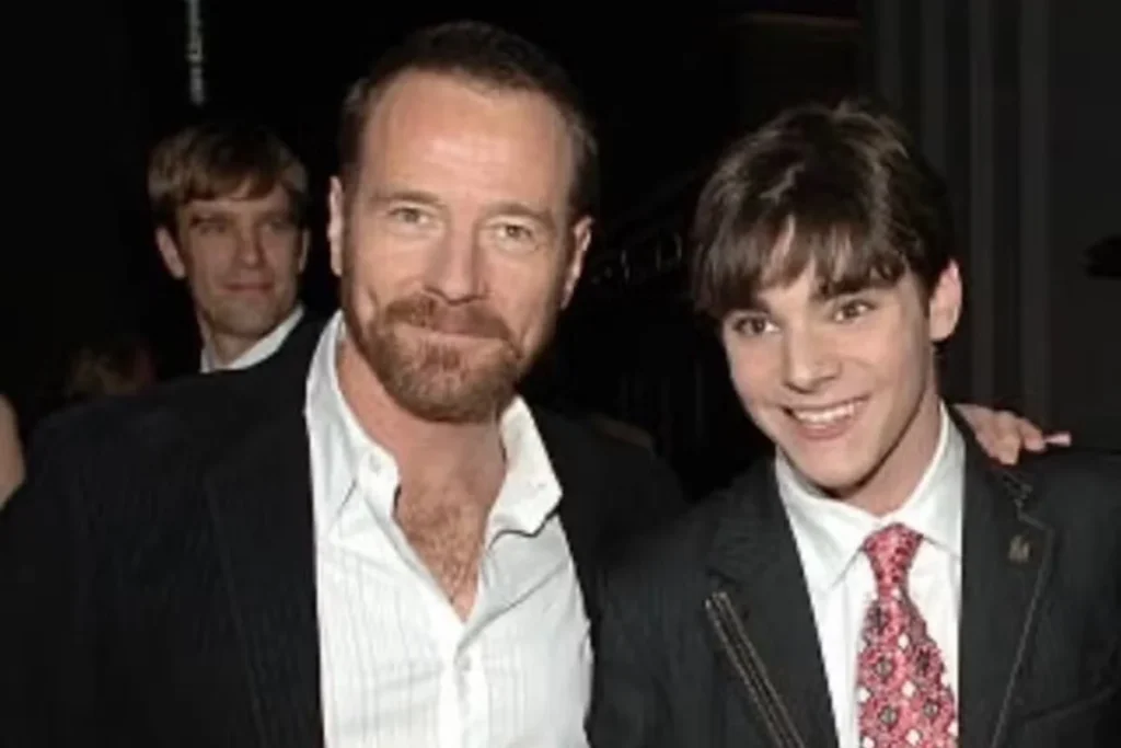 Elenco de Breaking Bad presta homenagens após a morte de RJ Mitte