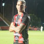 Erick iguala recorde...
