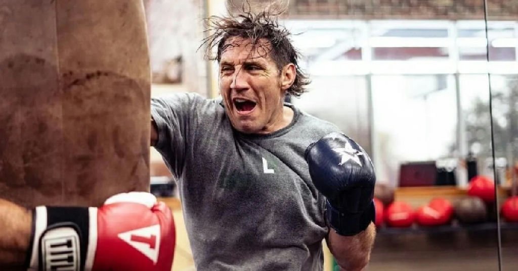 Ex-lutador do UFC Tim Kennedy é atingido por tiros em emboscada que deixou 20 vítimas no Congo