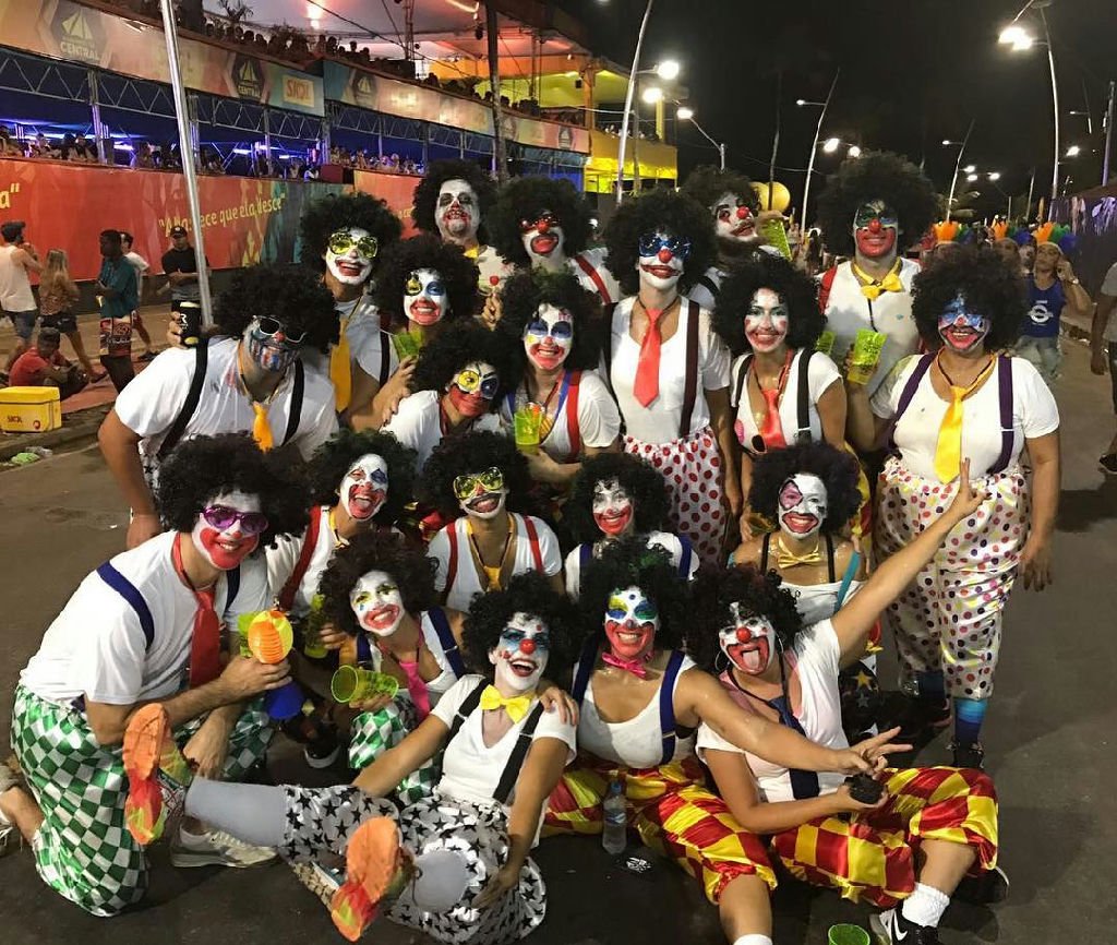 Famosos que se disfarçaram para curtir o Carnaval de Salvador na pipoca