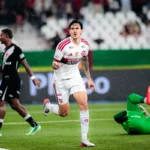 Flamengo goleia o...
