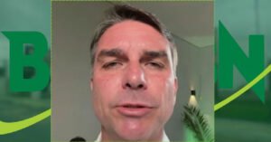 Flávio Bolsonaro aponta censura após falha técnica em propaganda na TV aberta