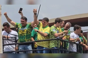 Flávio Bolsonaro promete colocar economia brasileira entre as sete maiores potências mundiais
