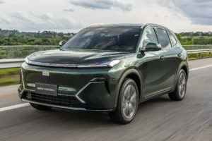 Geely investe R$ 5,8 bilhões para acelerar produção de elétricos no Brasil
