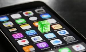 Golpes via PDF crescem e ameaçam usuários de Whatsapp e e-mail no Brasil