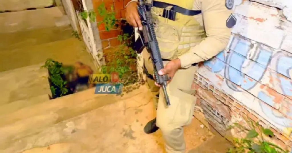 Homem é encontrado morto com sinais de agressão em bairro de Salvador