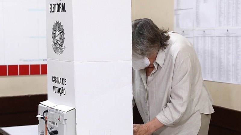 Idosos ampliam participação nas urnas e reduzem abstenção