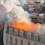 Incêndio destrói telhado...