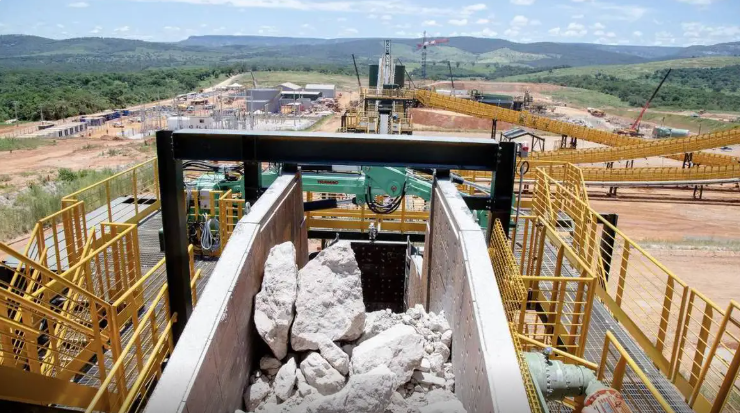 Indústria de minerais críticos no Brasil gera 129 mil vagas de emprego