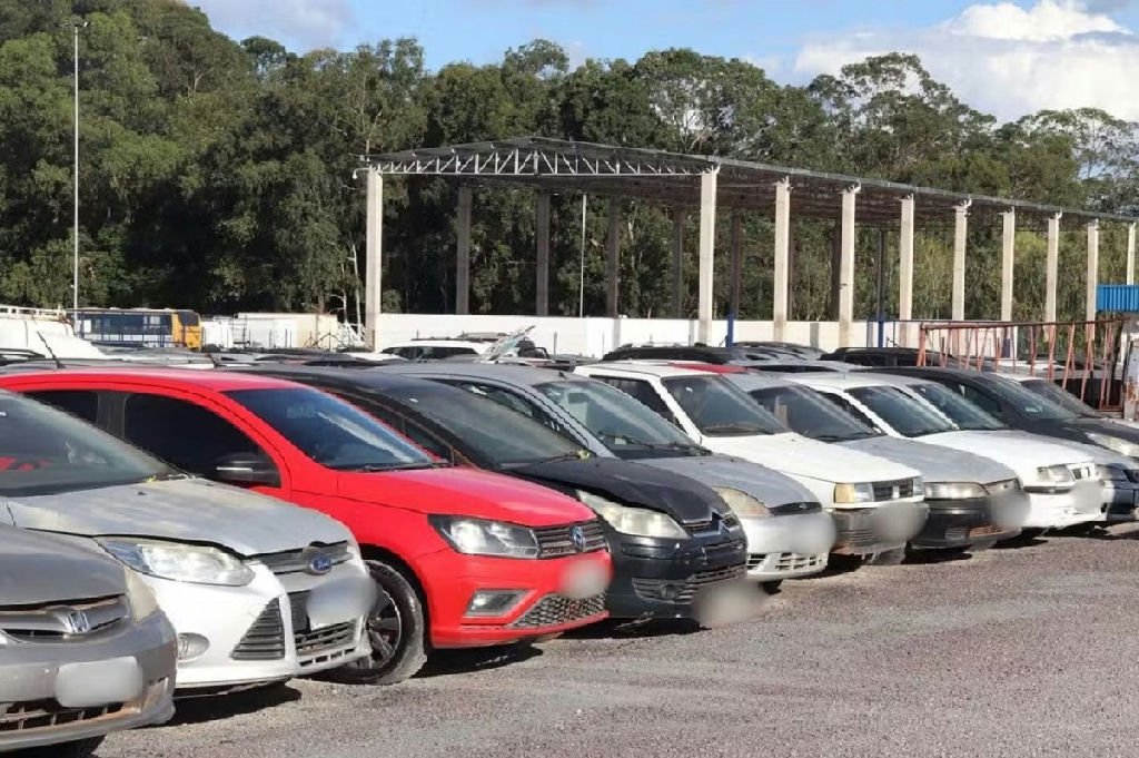 Leilão do Detran na Bahia oferta mais de mil veículos com lances iniciais a partir de R$ 1 mil