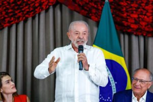 Lula busca diálogo com evangélicos em carta sobre bets e jornada 6x1