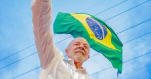 Lula cancela entrevista após ficar afônico devido a forte maratona de agendas