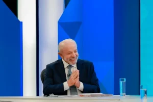 Lula cancela sabatina na TV Record e altera agenda de campanha