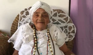 Luto no candomblé com o falecimento aos 104 anos de Mãe Senhora de Ewá
