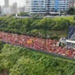 Manifestação pela democracia...