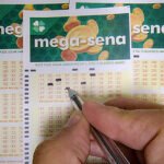 Mega-sena realiza sorteio...