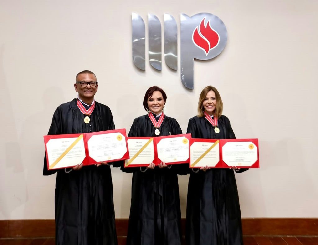 Ministério Público da Bahia empossa três novos procuradores de justiça