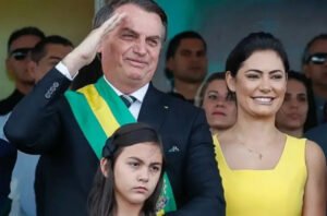 Moraes libera presença de dez convidados na festa da filha de Bolsonaro
