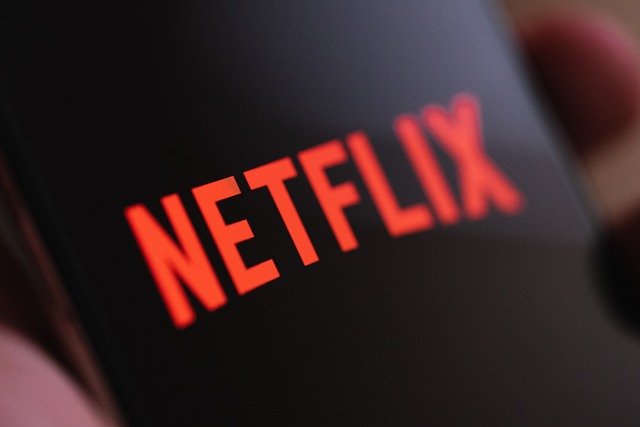 Netflix corta 1.000 postos de trabalho em reestruturação global de sua força de trabalho