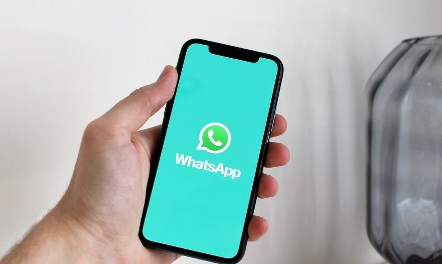Novas regras do WhatsApp para iOS definem quais modelos de iPhone seguem suportados