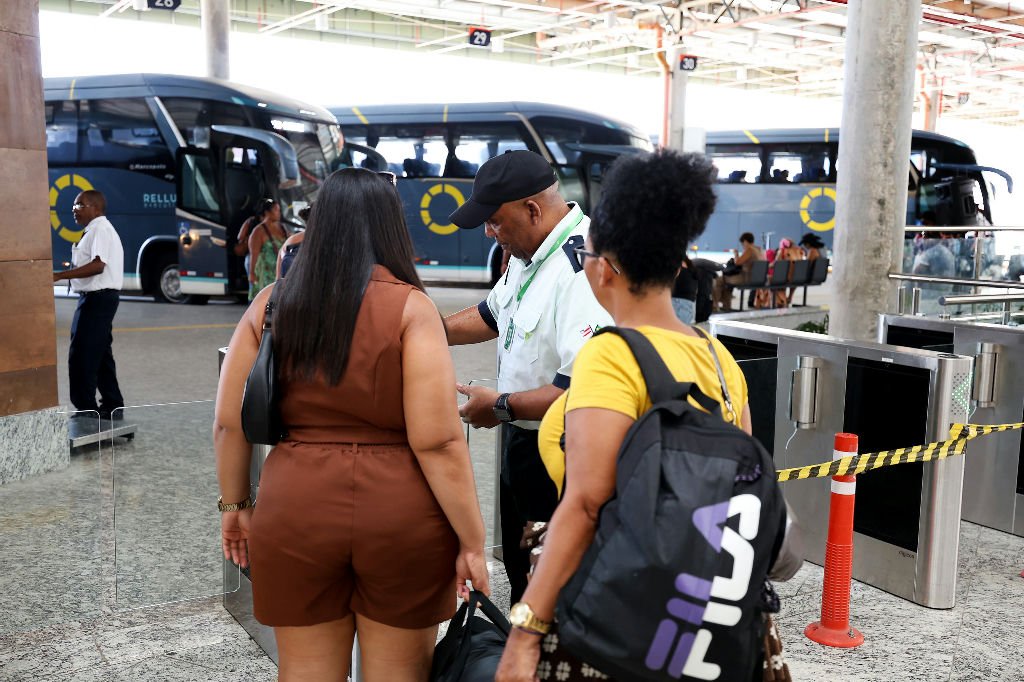 Operação Vai e Vota emite mais de 46 mil passagens gratuitas na Bahia