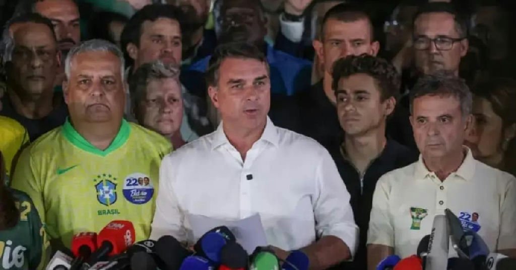 Polícia Federal comunica ao Supremo Tribunal Federal descumprimento de ordem por Flávio Bolsonaro