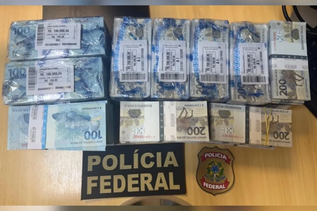 Polícia Federal detém dois homens em Manaus com R$ 1,64 milhão sob suspeita de crime eleitoral