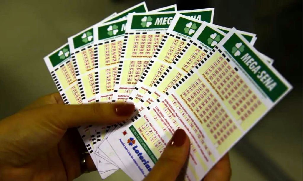 Prêmio da Mega-sena vai a R$ 200 milhões e dezenas do último concurso são reveladas