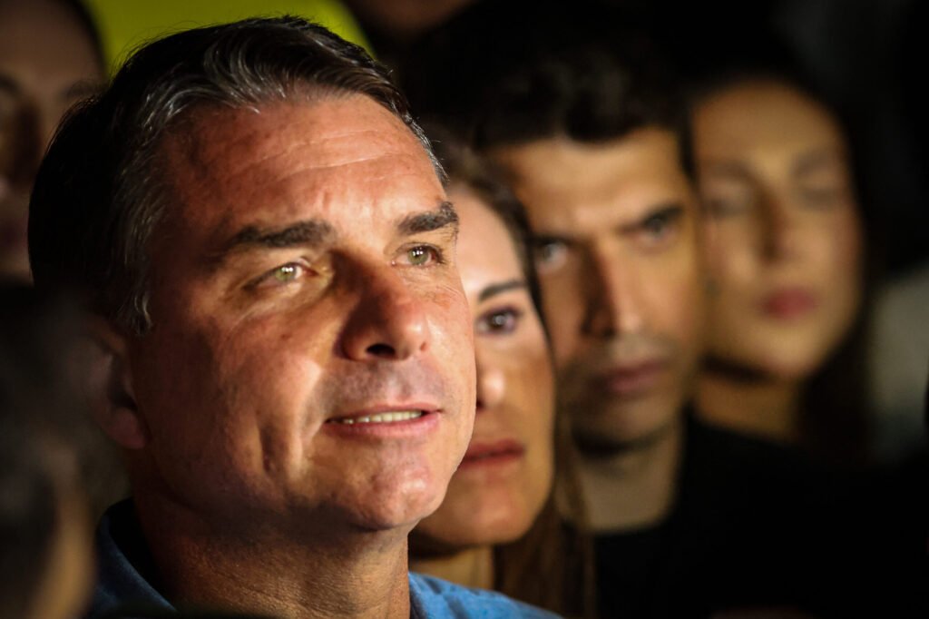 Proposta de campanha sugere trocar servidores públicos por inteligência artificial