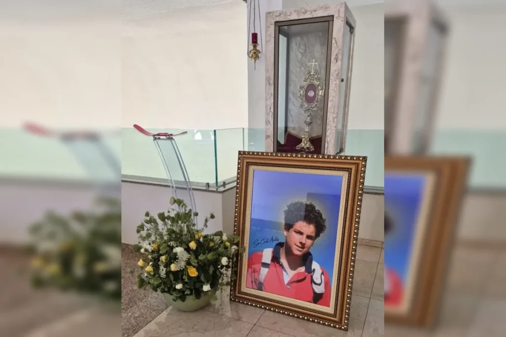 Relíquia de São Carlo Acutis volta a receber fiéis em santuário da Asa Sul após segurança ser reforçada