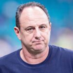 Rogério Ceni aponta...