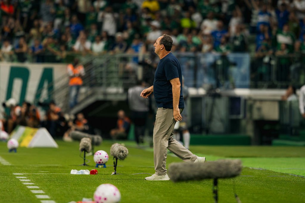 Rogério Ceni avalia derrota do Bahia e projeta alterações para duelo contra o Mirassol