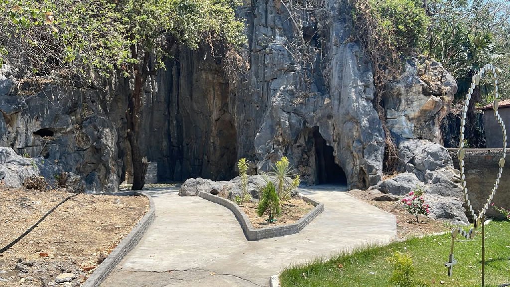 Santuário do Bom Jesus da Lapa inaugura Gruta de São Jorge em celebração de fé