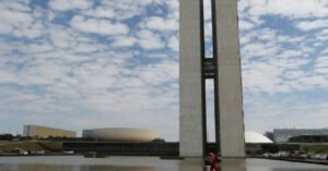 Senado define data para votação da PEC que propõe o fim da escala 6x1