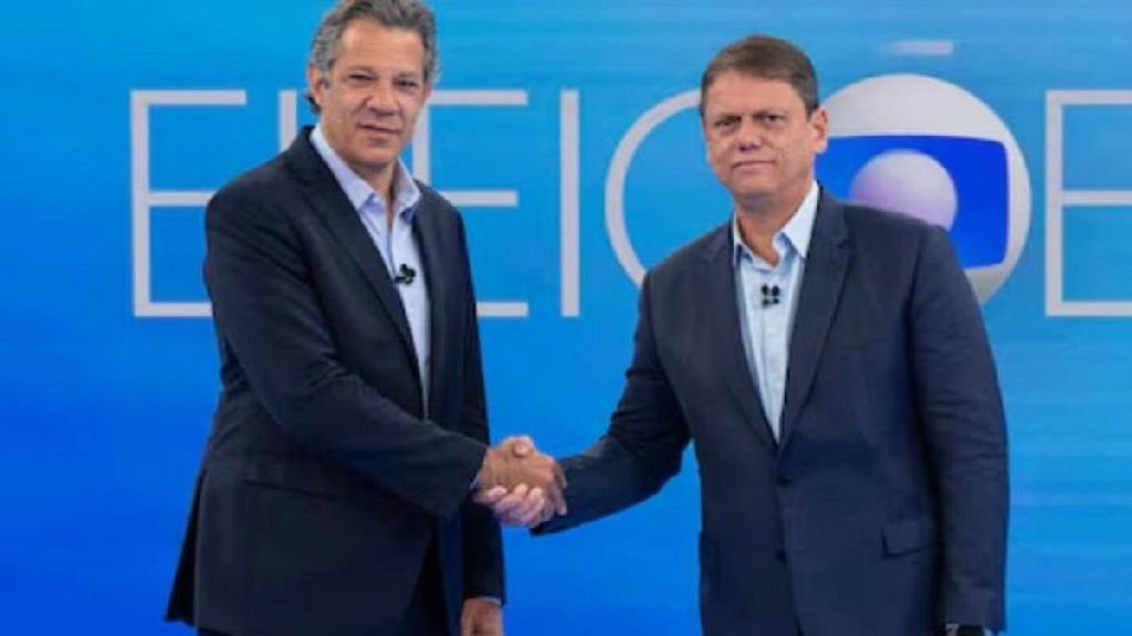 Tarcísio de Freitas mantém liderança e pode vencer disputa em São Paulo no primeiro turno