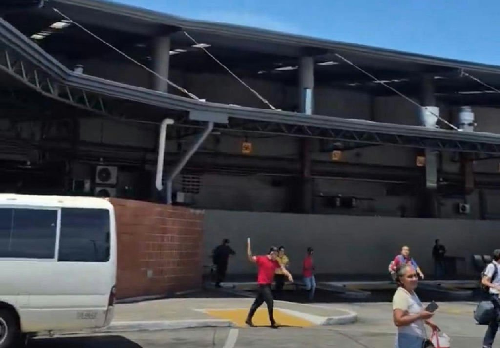 Terremoto de magnitude 7,7 abala Panamá e dispara alerta de tsunami no Pacífico