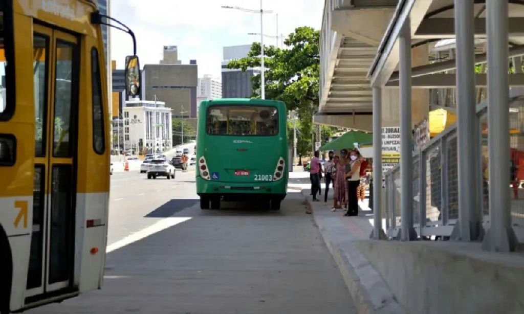 Transporte especial garante acesso de estudantes ao aulão preparatório