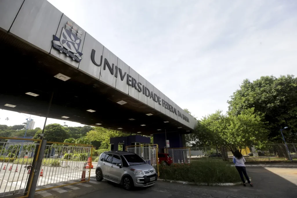 Ufba prorroga inscrições de concurso público com vagas e salários atrativos