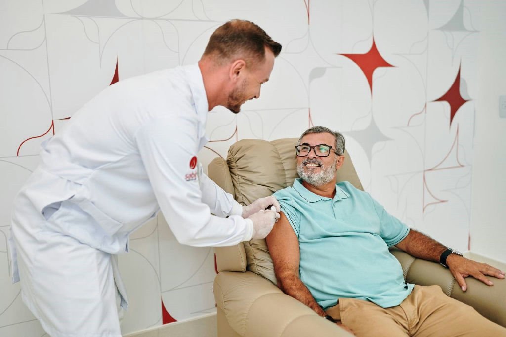 Vacina contra herpes-zóster é estratégia eficaz para prevenir dor crônica e lesões
