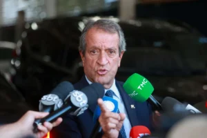 Valdemar Costa Neto admite triunfo de Lula e afasta linha dura do PL